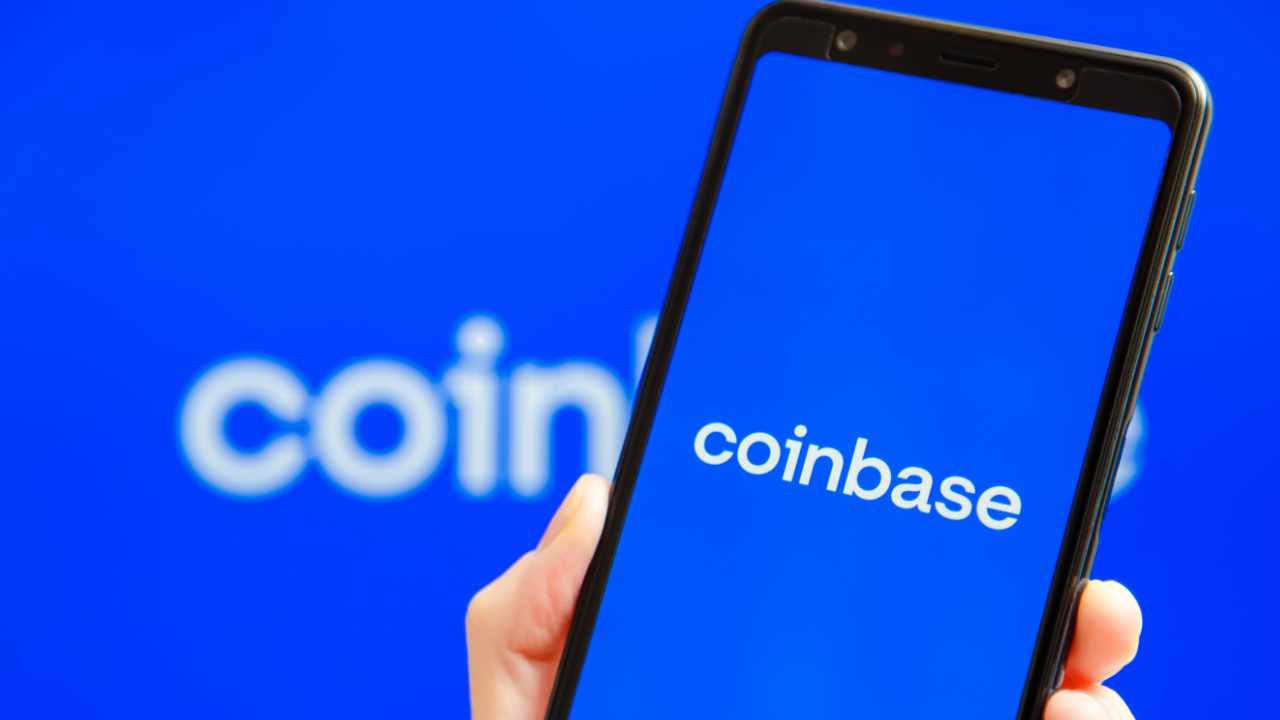 Coinbase Clarifies Token Listing Process, Emphasizes Free Submissions and Transparency