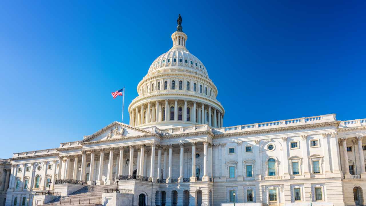 CLARITY Act Odds Slide to 18% as Banks and State AGs Push Back